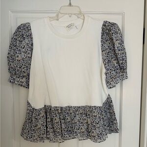 Tuckernuck/Hyacinth House White and Floral Peplum Top